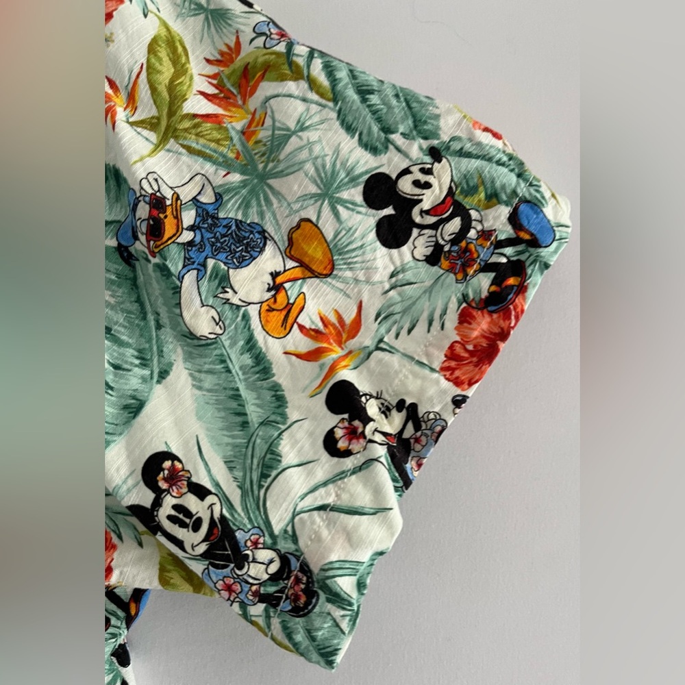 🌴 Disney Tommy Bahama Men's Tropical Mickey Camp Shirt M Resort Vacation - Picture 7 of 11